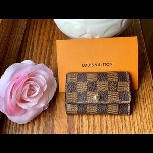 Louis Vuitton 6 ring Key cles